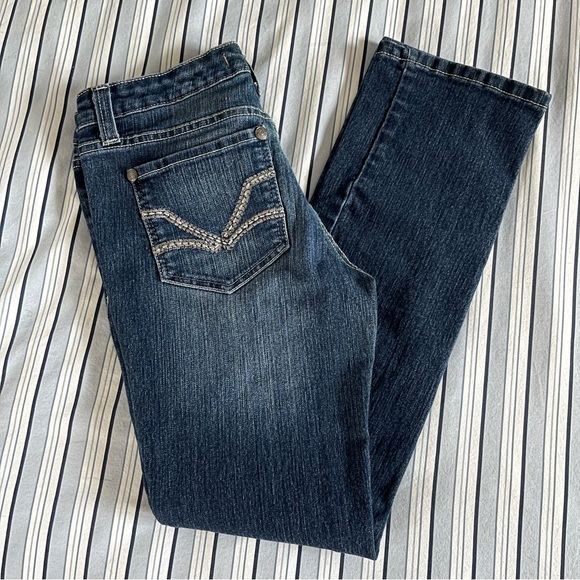 Charlotte Russe Denim - Charlotte Russe vintage straight jeans (size 26/2P)
